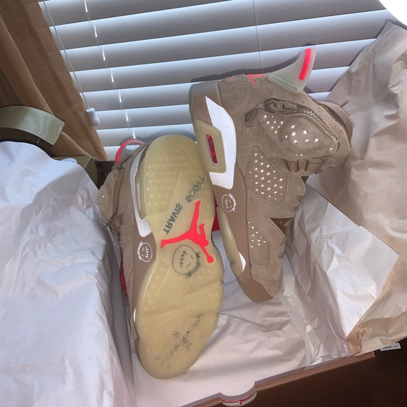 Travis Scott x Air Jordan 6 Retro British Khaki main image 6